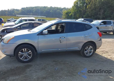 2013 Nissan Rogue Sv z USA, uszkodzony, nr VIN JN8AS5MV7DW130656